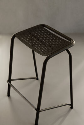 Lammhults_A22_stool_H63_black_d01.jpg