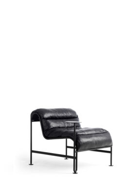 Lammhults_Sunny_blackleather_black_sidetable_black_sideangle_p01.jpg