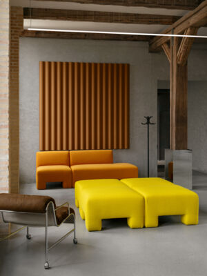 Lammhults_Geofanti_modularseating_orange_yellow_Sunny_armchair_chrome_brown_e02.jpg
