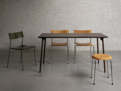 Lammhults_CampusAir_chairs_chrome_camel_slickgreen_Quickly_table_brown_Taburett_stool_chrome_camel_e01.jpg