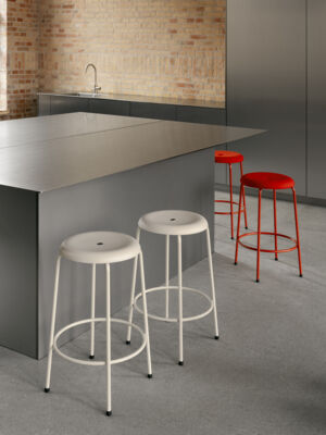 Lammhults_Taburett_barstools_red_beige_e01.jpg