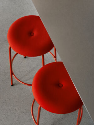 Lammhults_Taburett_barstools_red_p01.jpg