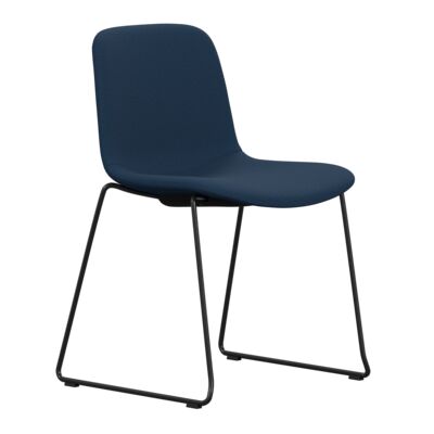 Lammhults_Grade_chair_black_upholsteredblue_frontangle.png