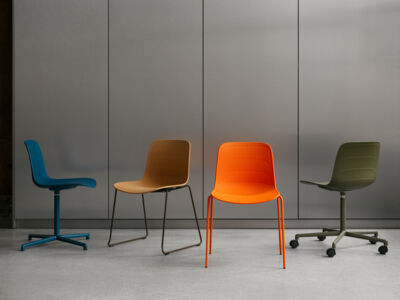 Lammhults_Grade_chairs_4feet_blue_sledbase_camel_4legs_orange_5feetcasters_green_p01.jpg