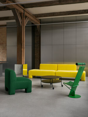 Lammhults_Geofanti_modularseating_yellow_green_Chicago_trolley_black_Planka_green_e02.jpg