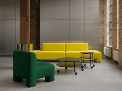 Lammhults_Geofanti_modularseating_yellow_green_Chicago_trolleys_black_e01.jpg