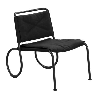 Lammhults_Corso_easychair_black_blackcanvas_frontangle.png