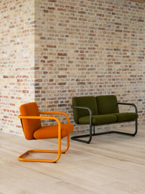 Lammhults_S70-4_easychair_orange_S70-5_sofa_olivegreen_e01.jpg