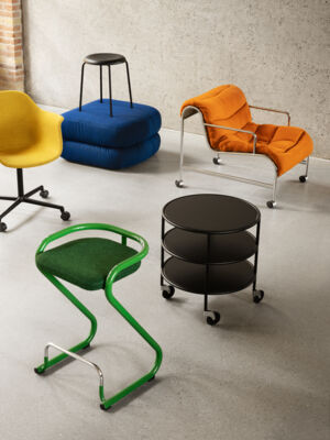Lammhults_GradePlus_armchair_yellow_black_S70-3_barstool_green_Bau_pouf_blue_Taburett_stool_black_Sunny_easychair_orange_chrome_ChicagoI_trolley_black_e01_1.jpg