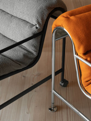 Lammhults_Sunny_easychair_grey_black_orange_chrome_d01.jpg