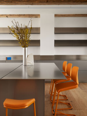 Lammhults_Add_barstools_orange_e01_1.jpg