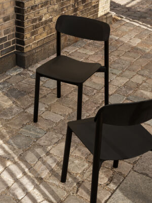Lammhults_Penne_chair_black_d01.jpg